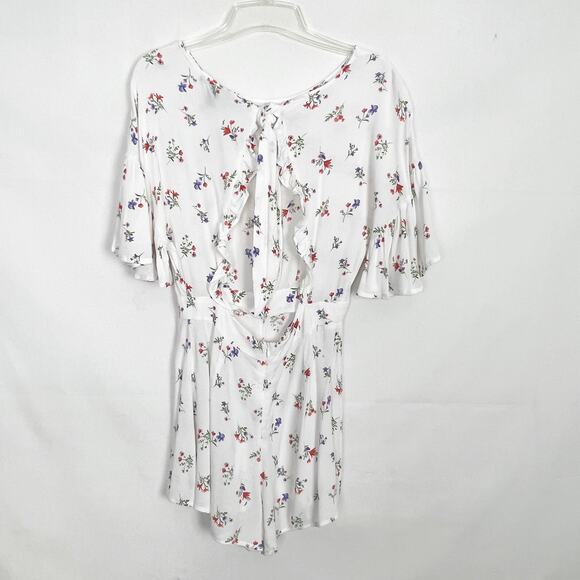 Forever 21 Floral White Open Back Short Sleeve Romper Size Medium - Picture 8 of 14